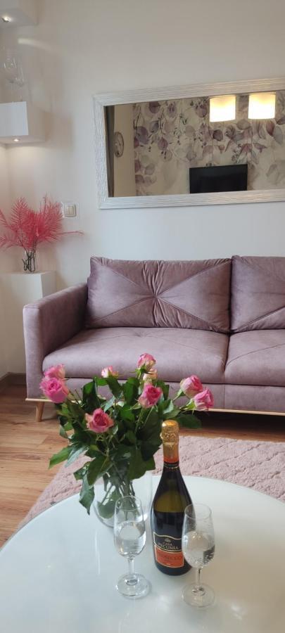 Be My Guest - Krucza Elegant Apartment - Rondo De Gaulle'A Center Of Warsaw Metro Wi-Fi Breakfast Exterior foto
